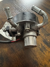 Load image into Gallery viewer, CAT Fuel Filter Adapter 1-16 6.6 Duramax
